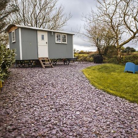 Luxury Shepherd'S Hut On Flower Farm With Outdoor Bath In Mid Cornwall Truro Kültér fotó